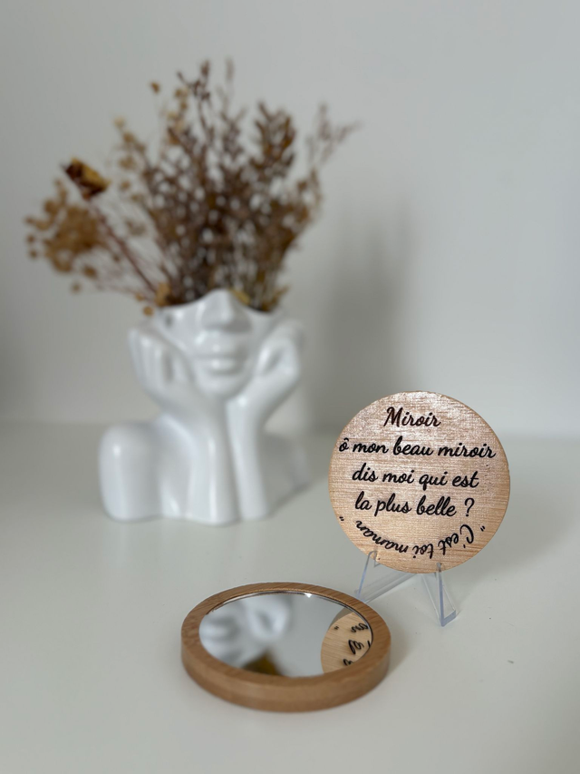 Miroir de poche "Miroir ô mon beau miroir..."