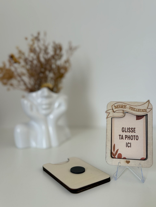 Magnet photo "Mère veilleuse"