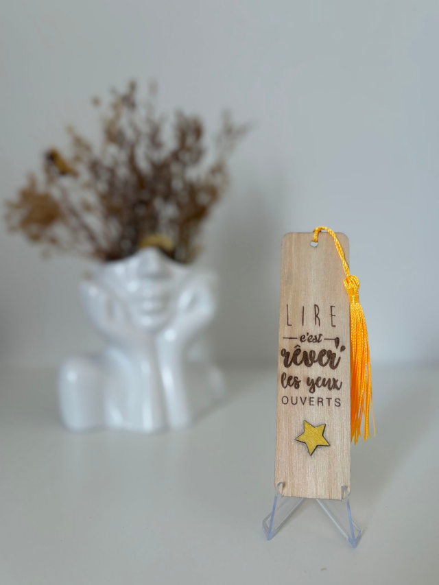 Marque page "Lire c'est rêver les yeux ouverts"