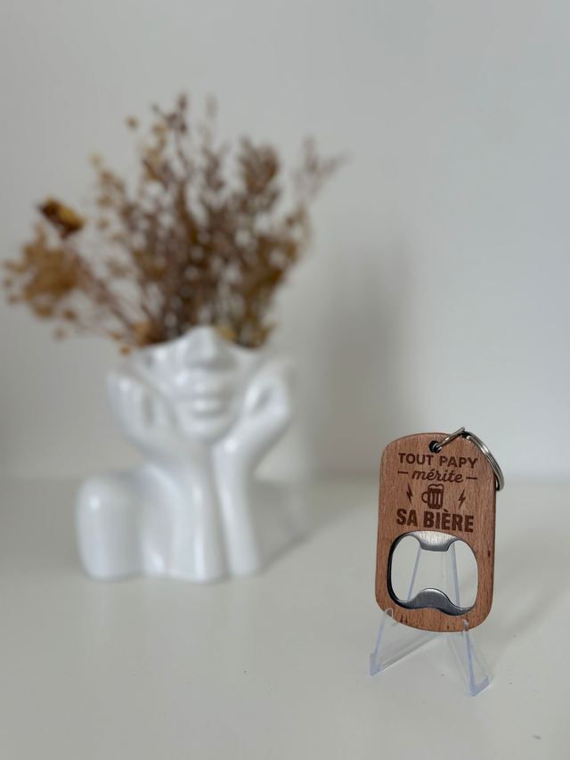 Porte clé décapsuleur "Tout papy mérite sa bière"
