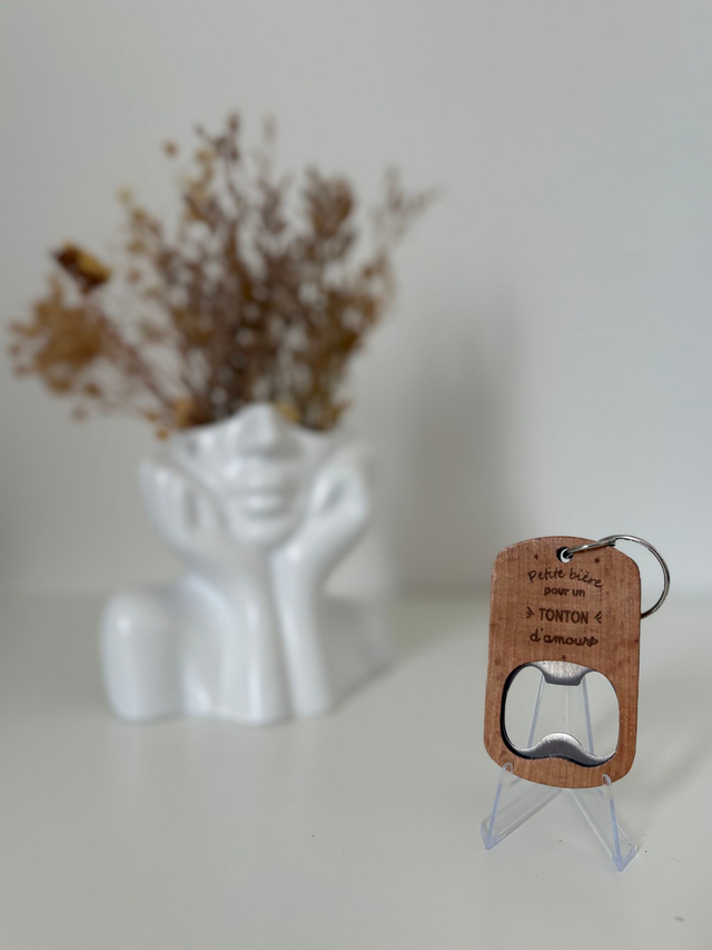 Porte clé décapsuleur "Petite bière pour un tonton d'amour"